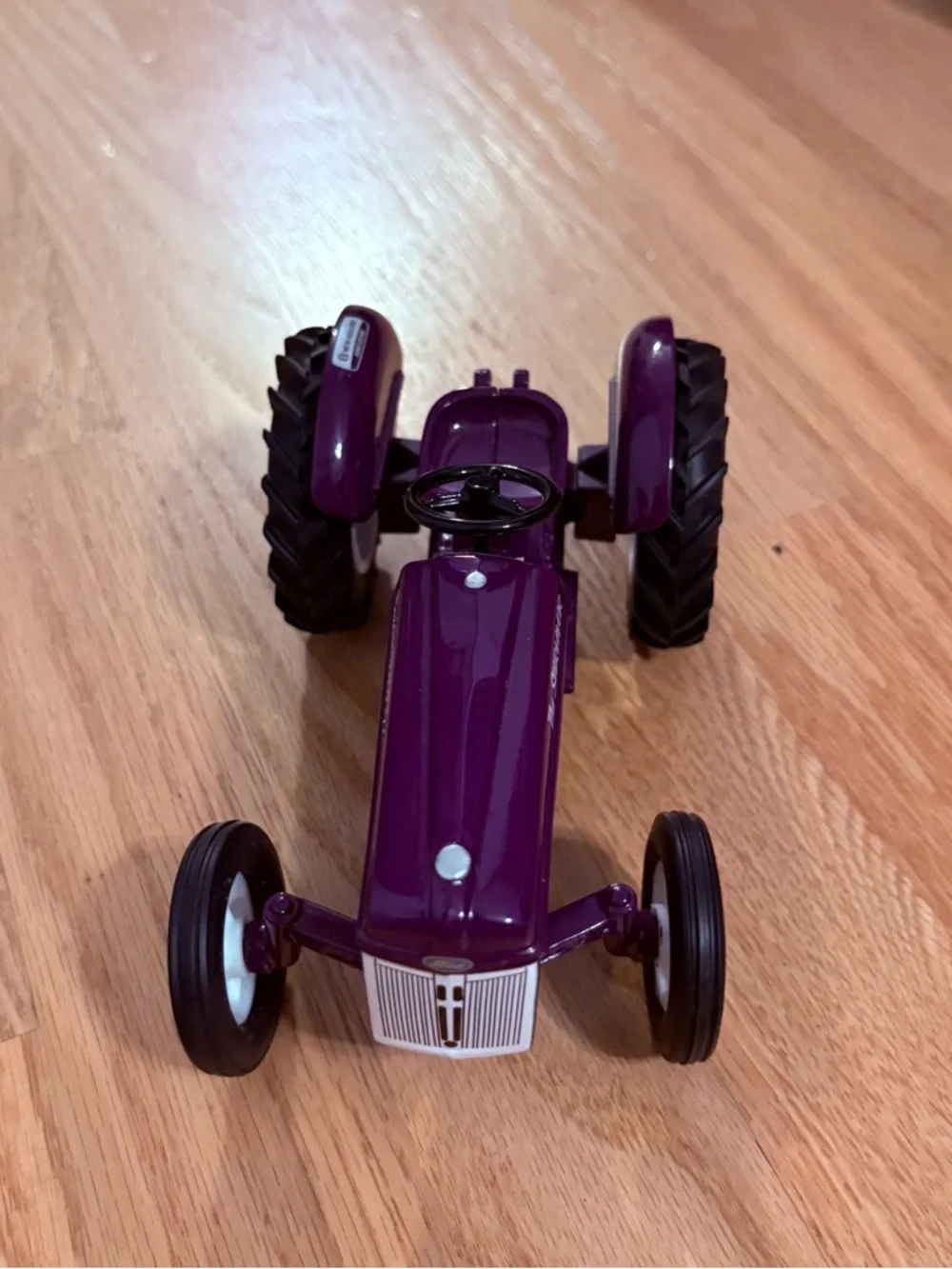 ERTL 1/16 Ford 9N Cancer Survivor Tractor Purple Metal Toy Collectible